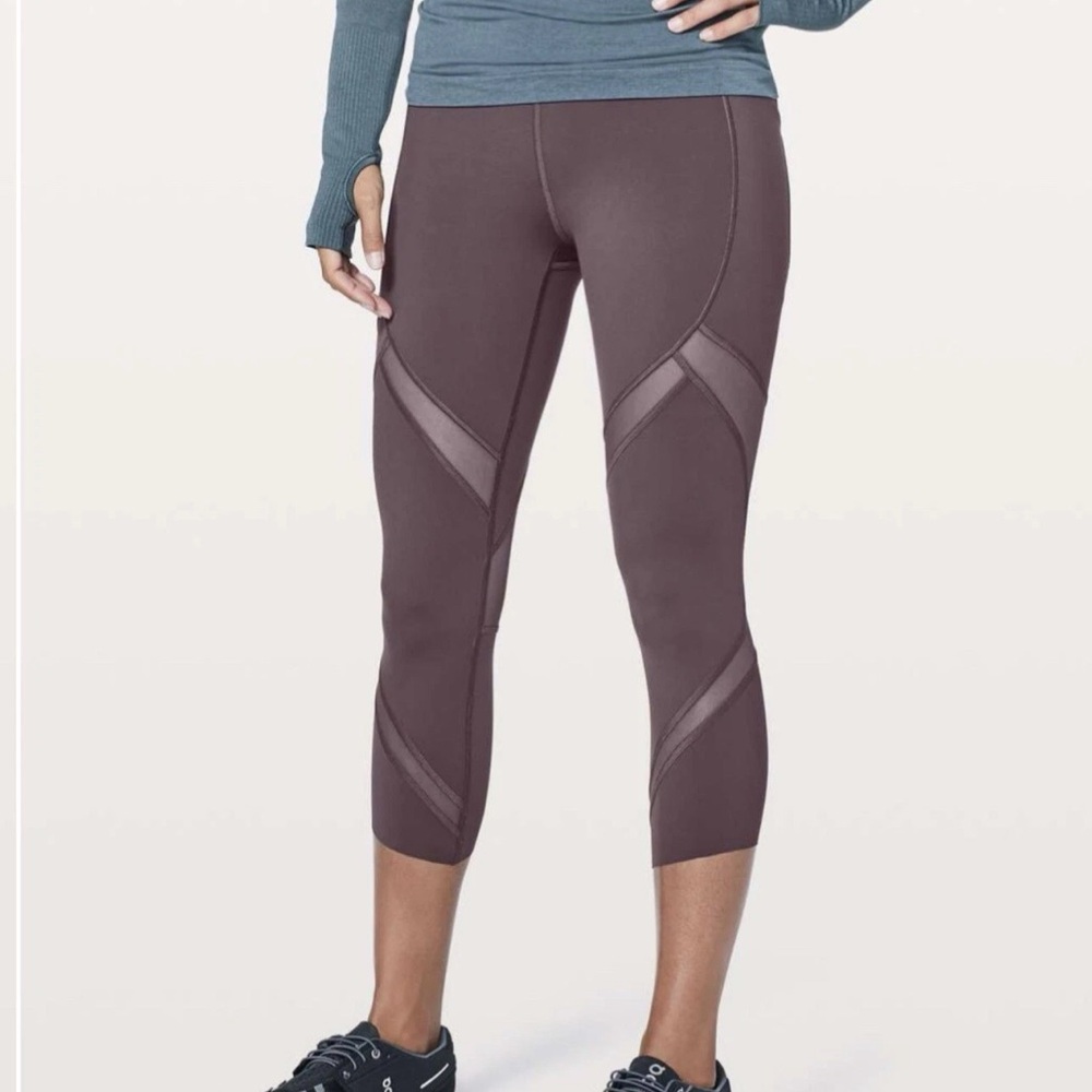 Lululemon Athletica Dark Brown Cropped Leggings in Vintage Grape